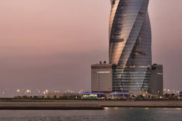 wydham-Grand-Bahrain-3-600x400