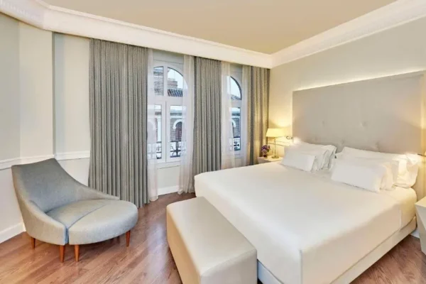 NH-Collection-Zaragoza-_3-600x400