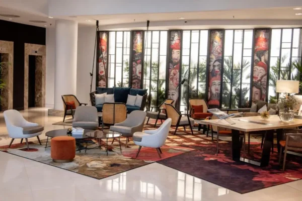 Renaissance-Hotel-Belgium-_3-600x400