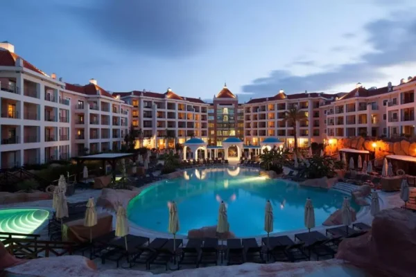 Hotel-Vilamoura-_1-600x400