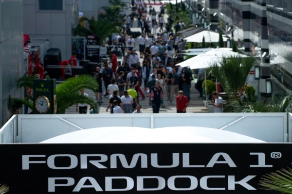 F1-Hospitality_3-600x400