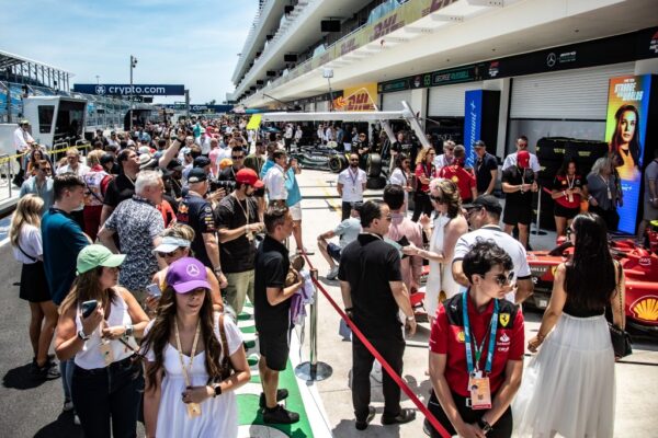 F1-Hospitality6-600x400