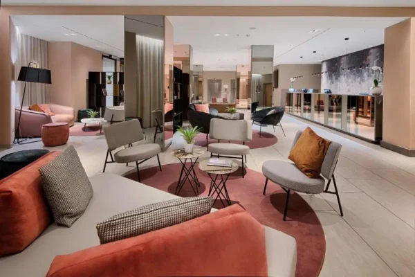 NH-Bologna-de-la-gare-1-600x400